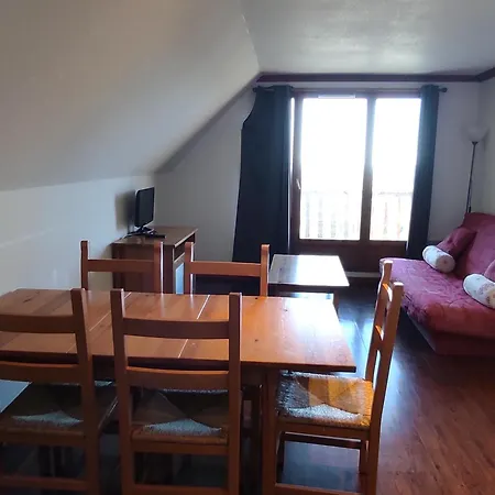 Apartman Calme A Besse, 5 Pers, Parking Et Piscine - Fr-1-814-173