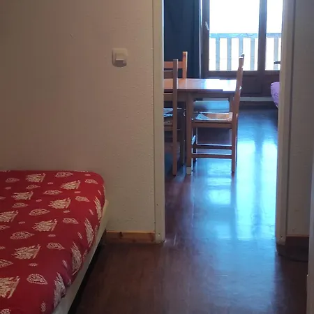 Calme à Besse, 5 Pers, Parking Et Piscine - Fr-1-814-173 Appartamento *