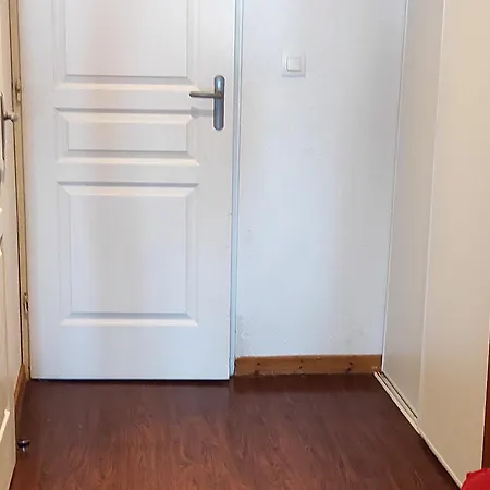 Calme à Besse, 5 Pers, Parking Et Piscine - Fr-1-814-173 Appartamento
